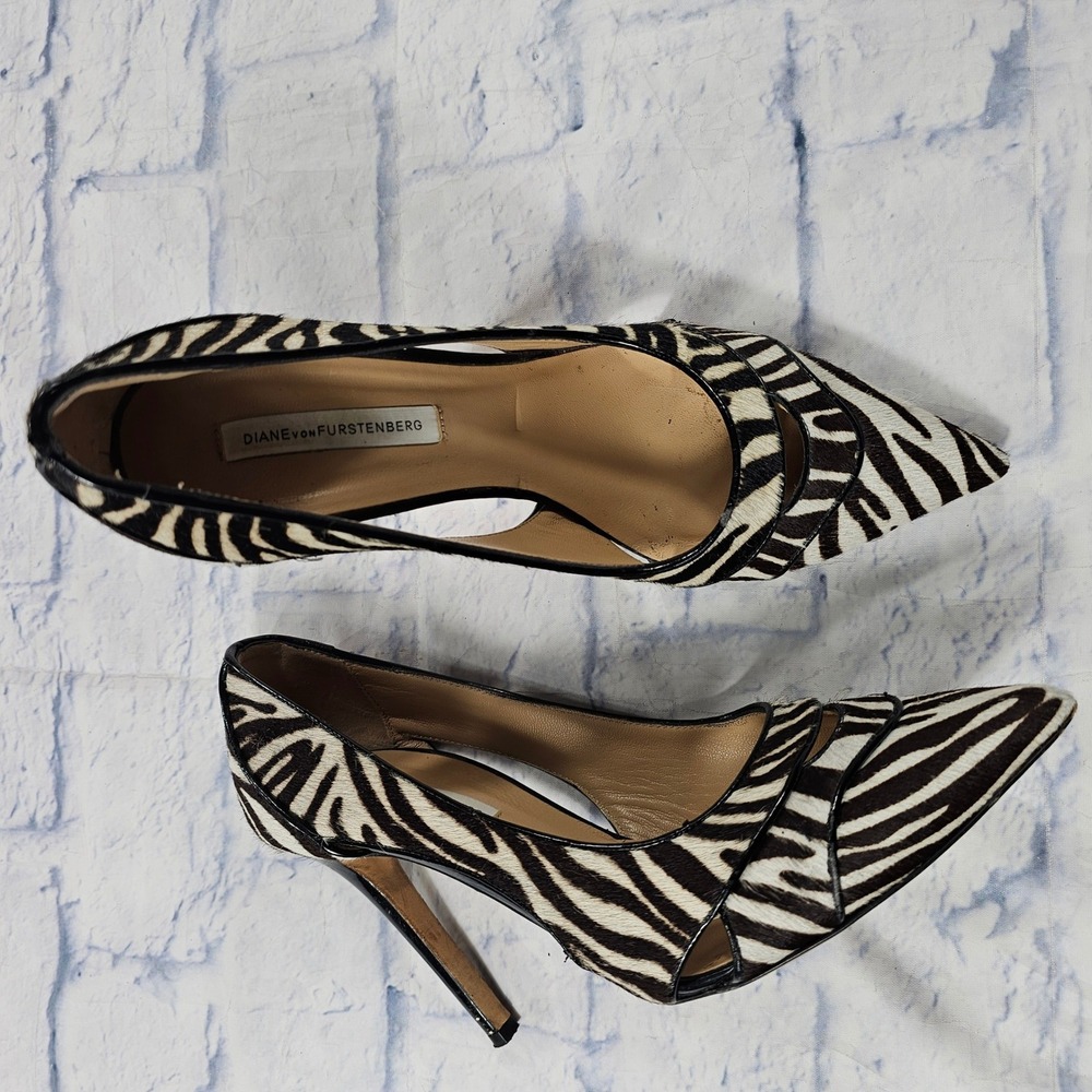Diane von Furstenberg Zebra Calf Hair Pumps Women 8.5 B Black White Cut-Out Heel